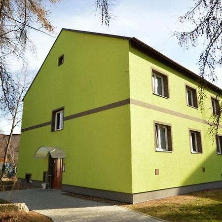 Apartmany - Skolni Chomutov Dış mekan fotoğraf